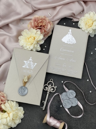 Gümüş Baskılı Şeffaf Akrilik Doğum Günü Davetiyesi