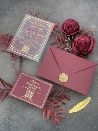 Bordo Zarflı Altın Çerçeve Desenli Akrilik Düğün Davetiyesi