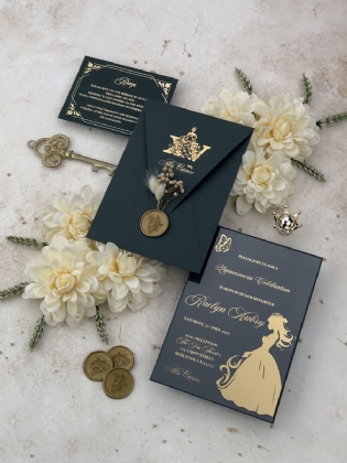 Altın Baskılı Kelebek Detaylı Doğum Günü Davetiyesi