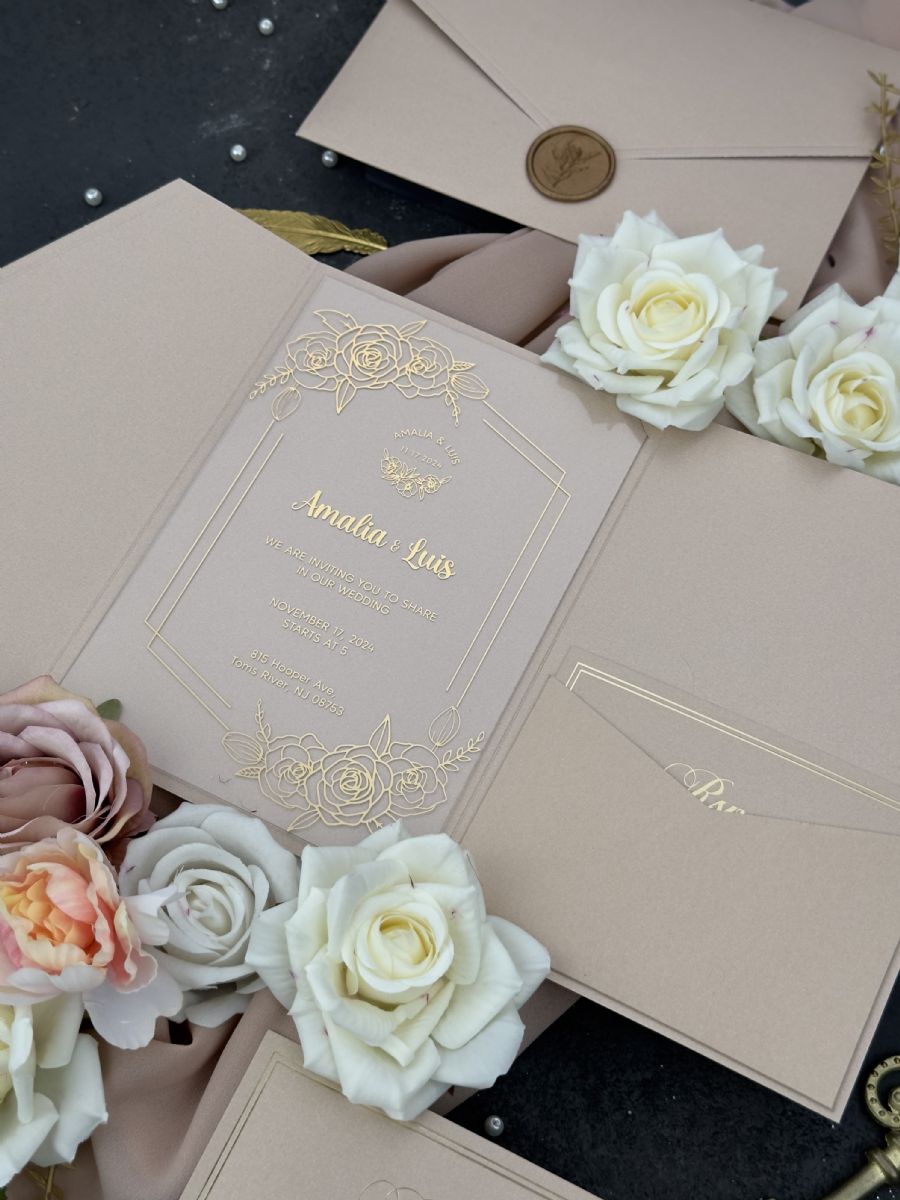 Parlak Şampanya Rengi Zarflı Altın Baskılı Davetiye